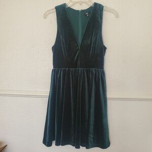 Lucca Dress Couture Plunge Dark Green Velvet Mini Dress